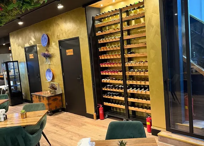 Bella Restaurant ホテル 3*